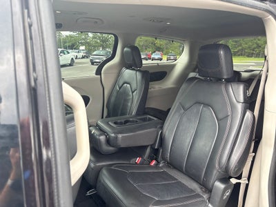 2017 Chrysler Pacifica Touring L Plus