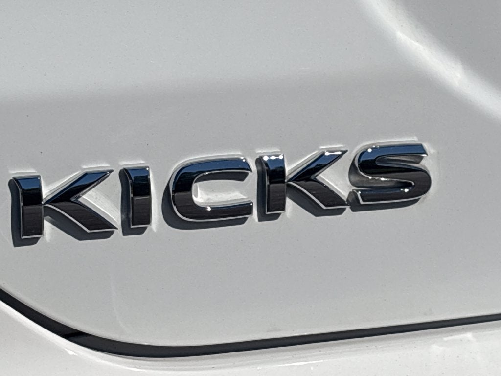 2023 Nissan Kicks S