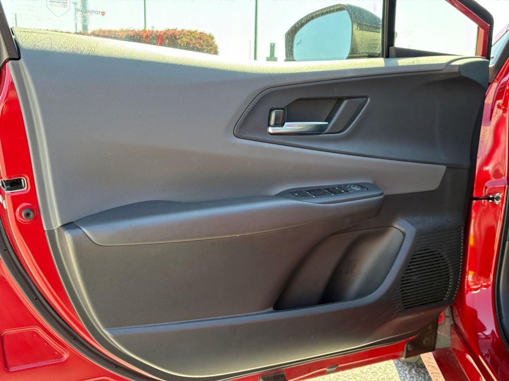 2025 Toyota Prius XLE