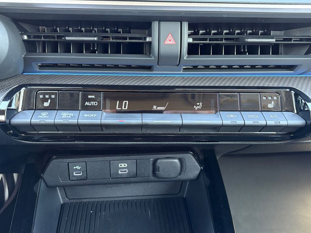 2025 Toyota Prius XLE