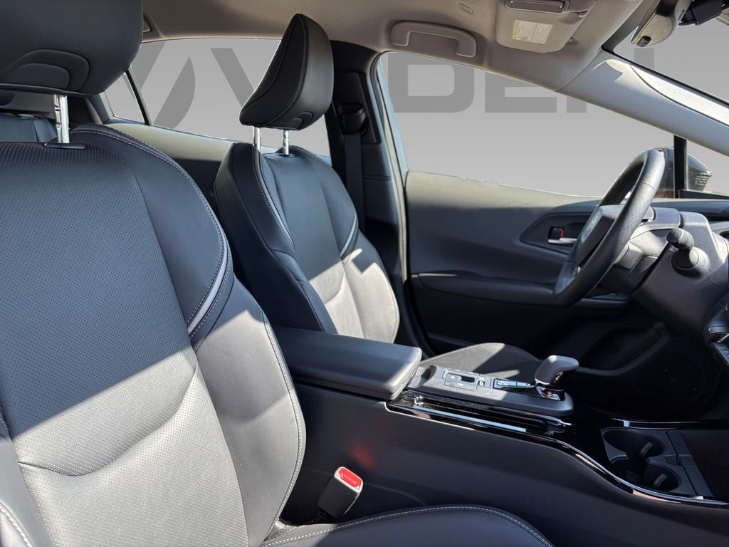 2025 Toyota Prius XLE