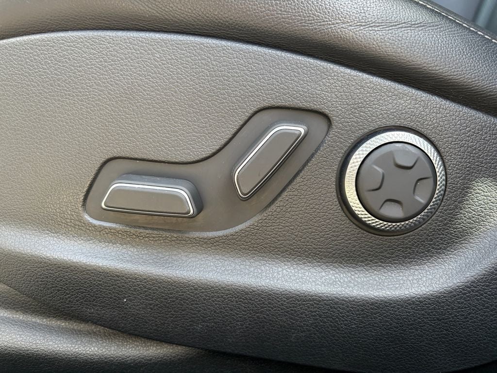 2023 Genesis G80 2.5T