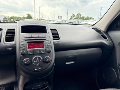 2013 Kia Soul Base