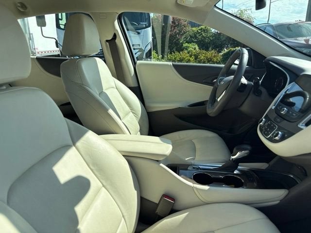 2024 Chevrolet Malibu 2LT