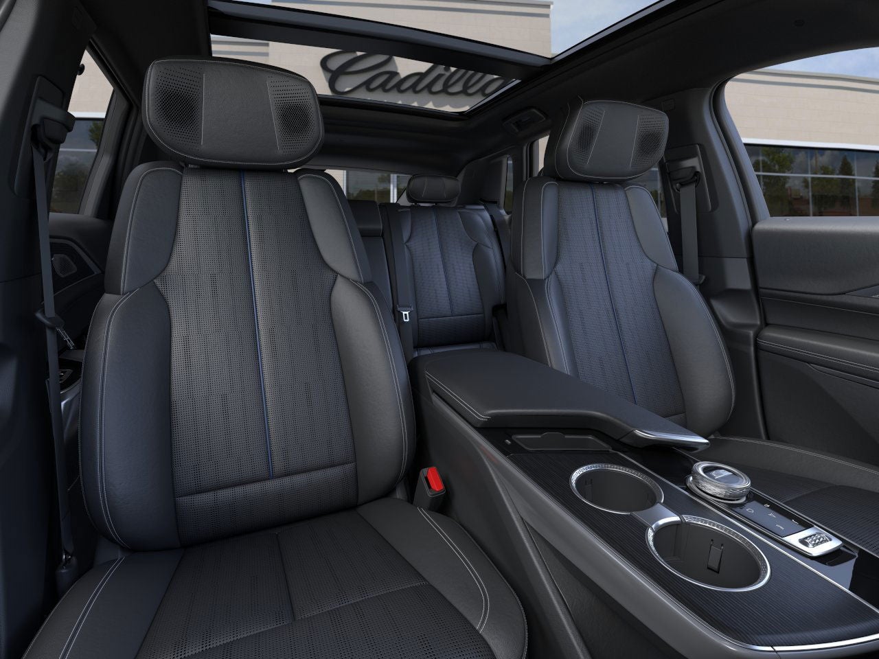 2024 Cadillac LYRIQ Luxury 2