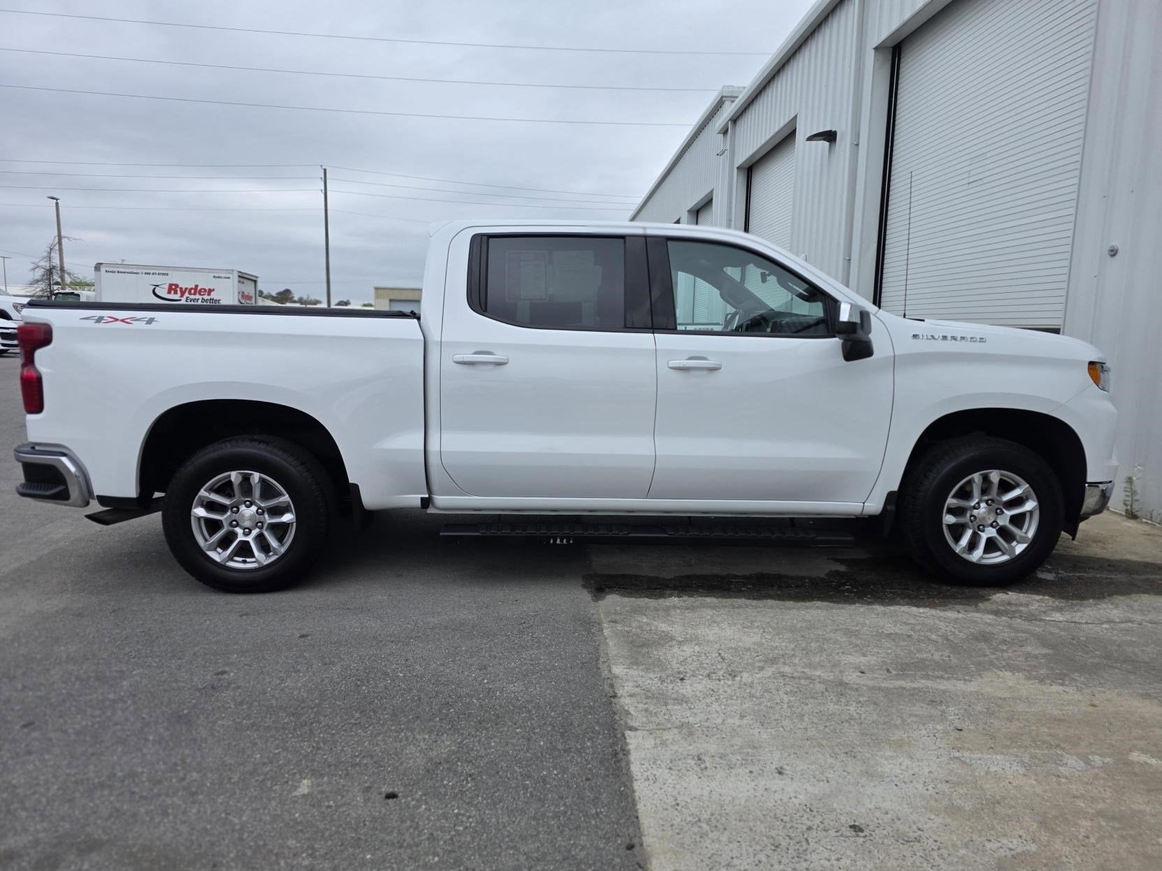 2022 Chevrolet Silverado 1500 LT (2FL)