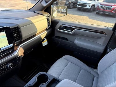 2025 GMC Sierra 1500 SLE