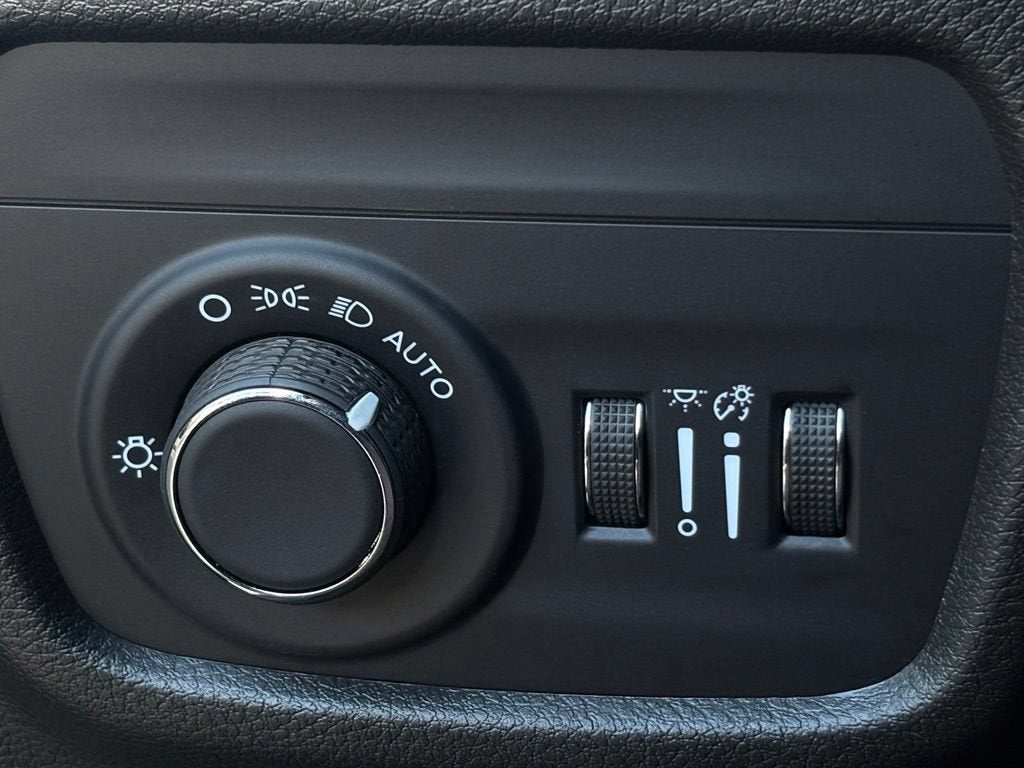 2024 Jeep Grand Cherokee Base