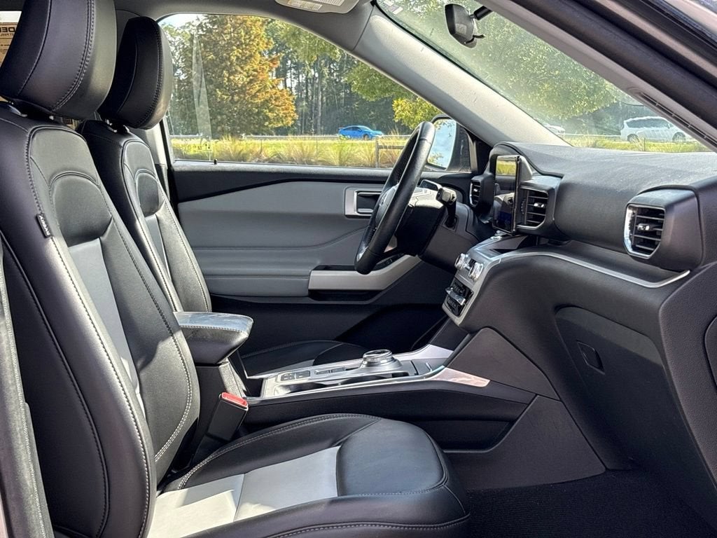 2023 Ford Explorer Base