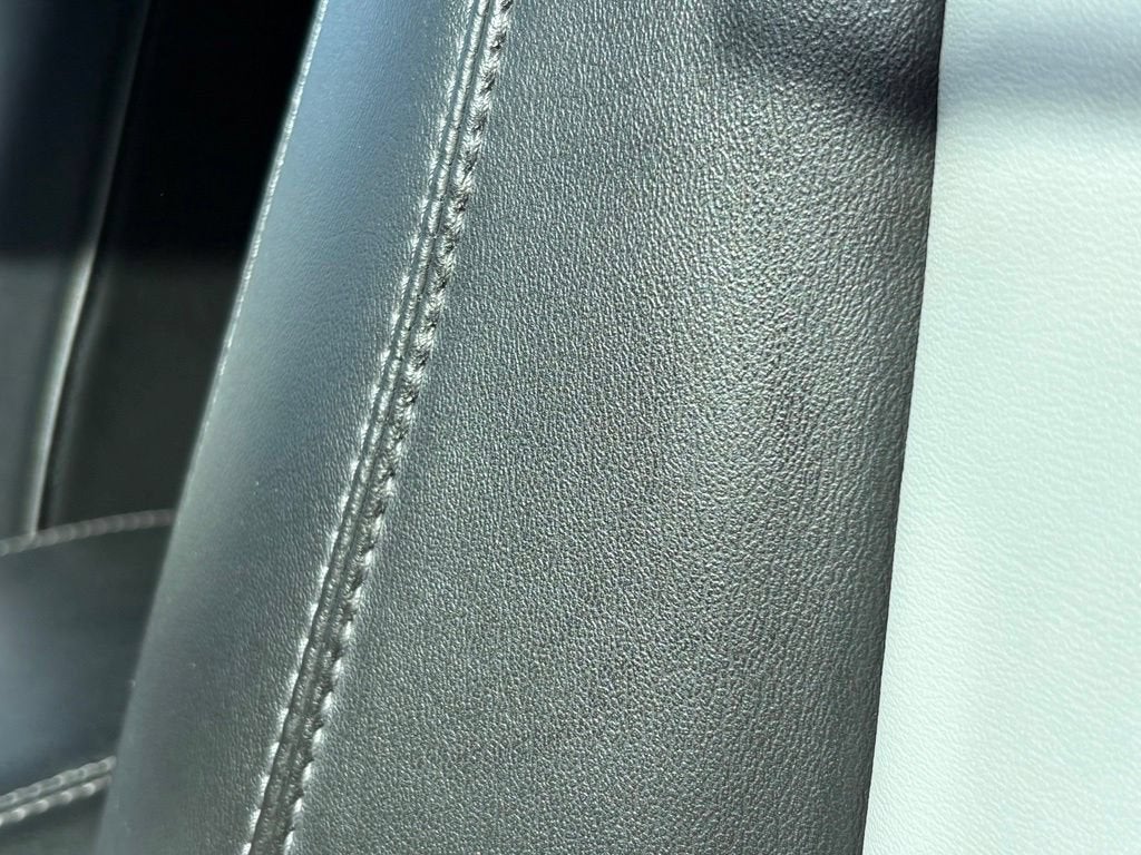 2023 Ford Explorer Base