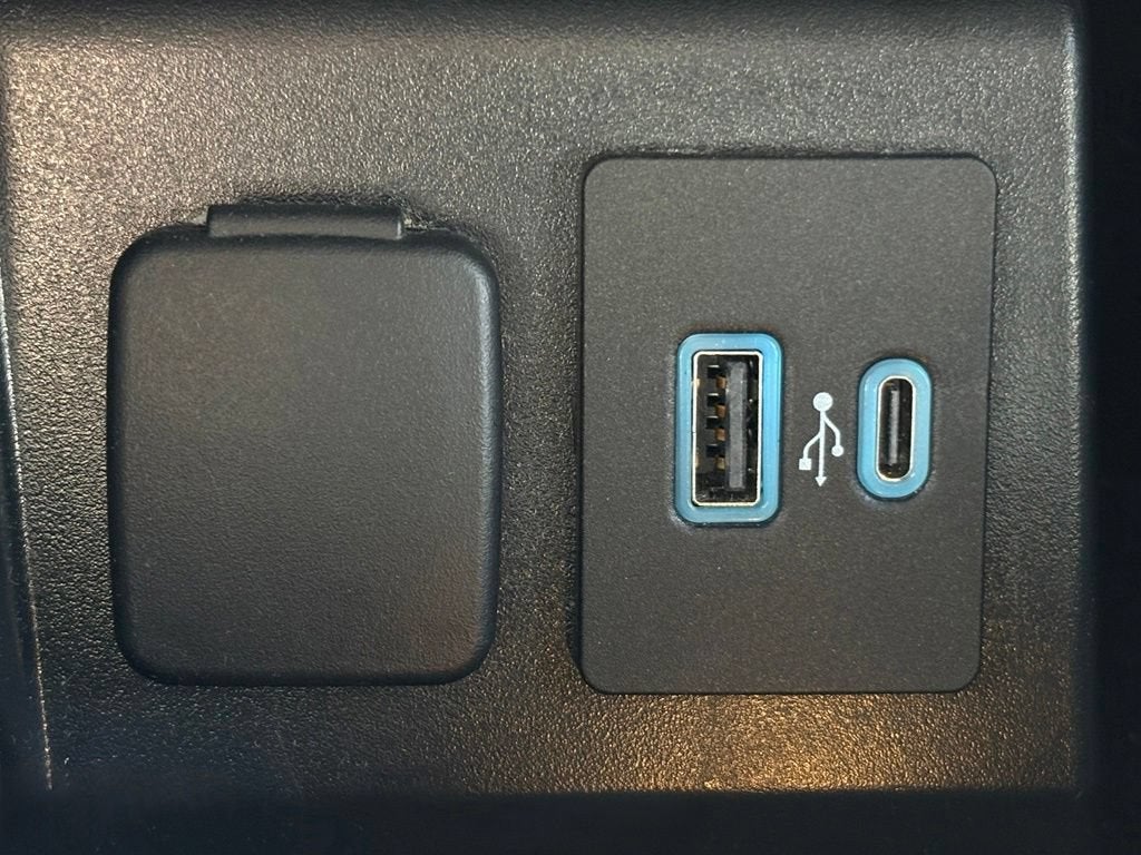 2023 Ford Explorer Base