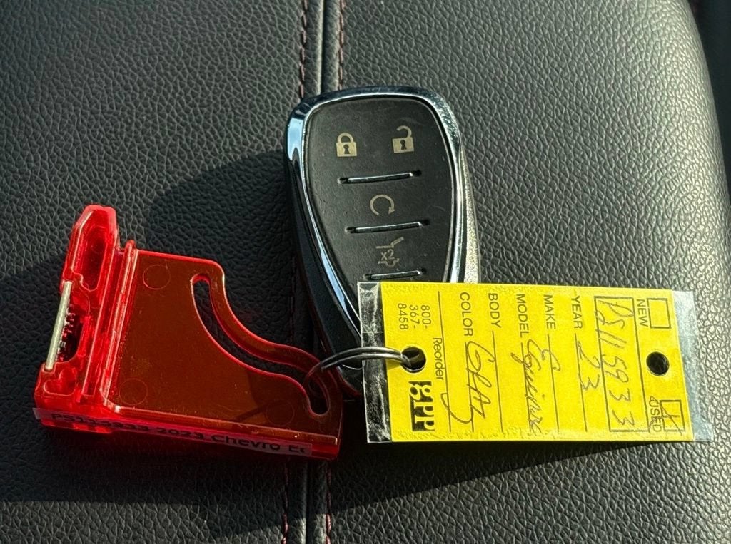 2023 Chevrolet Equinox Base