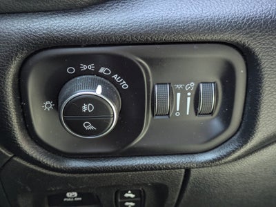 2021 RAM 1500 Laramie Crew Cab 4x2 5'7" Box