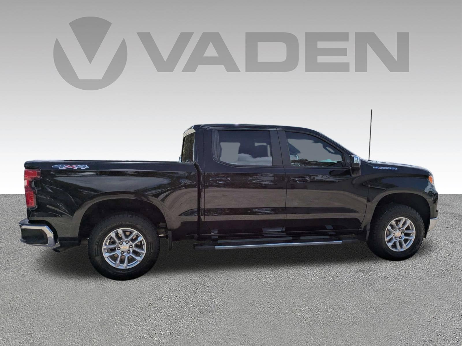 2025 Chevrolet Silverado 1500 LT (2FL)