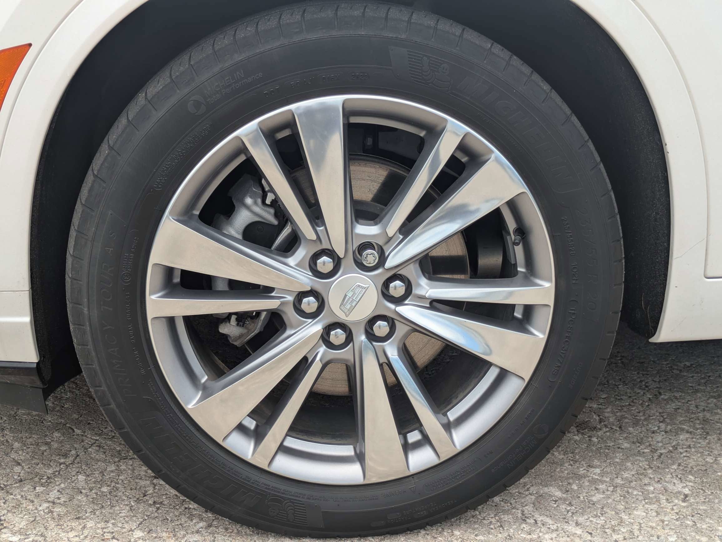 2023 Cadillac XT6 Premium Luxury