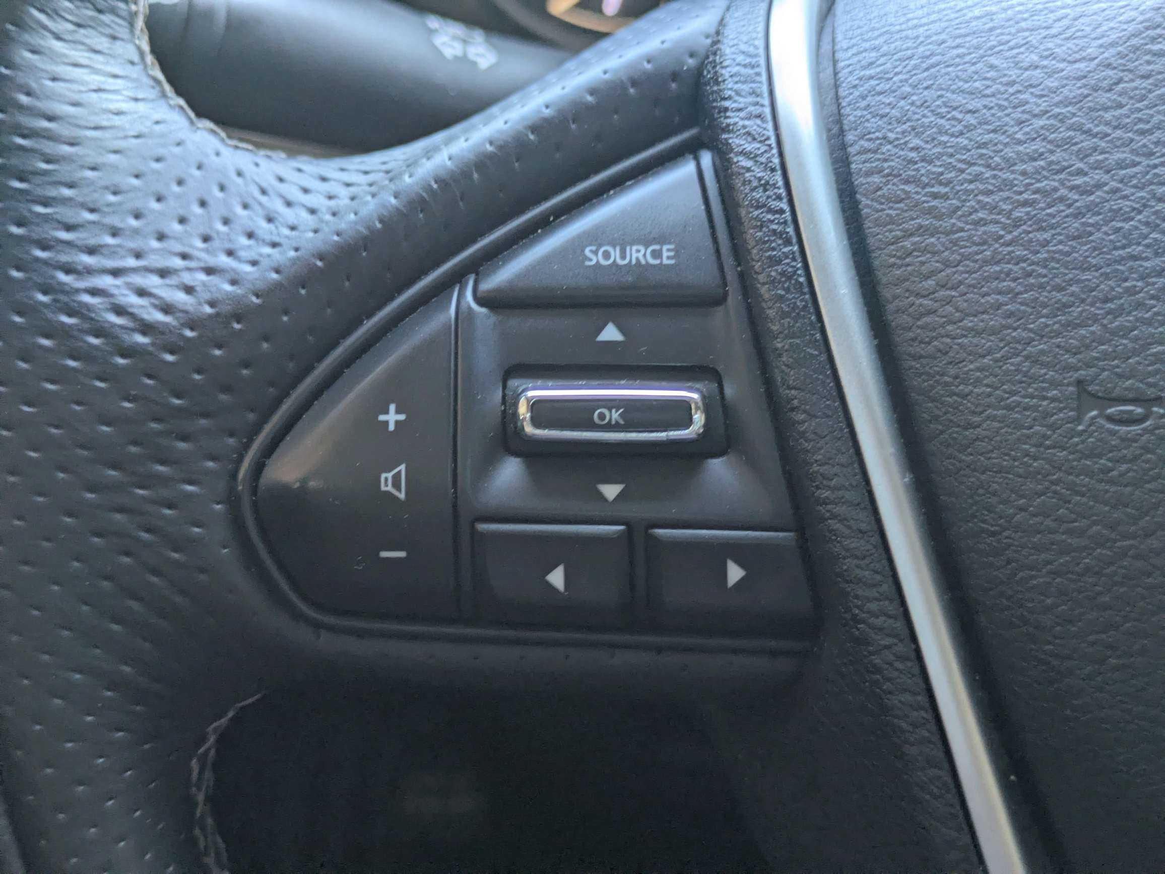 2023 Nissan Maxima SL