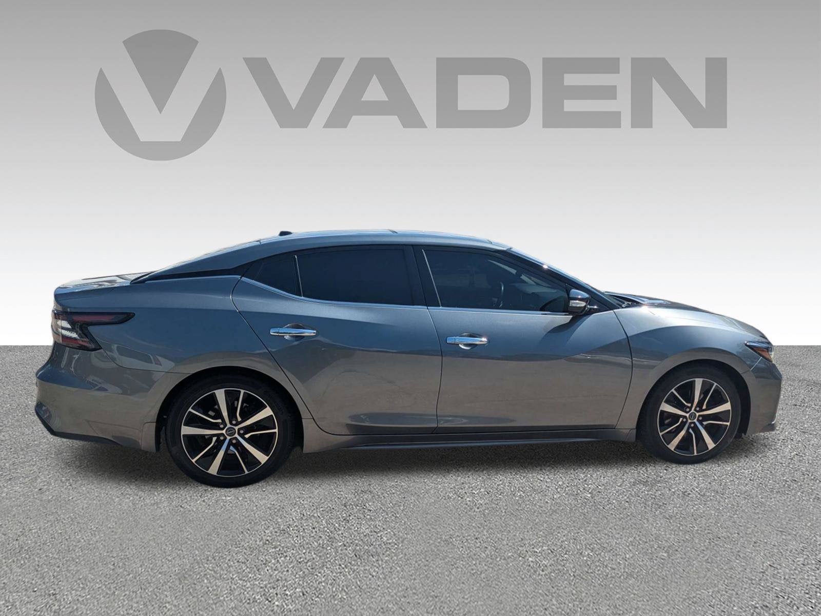 2023 Nissan Maxima SL