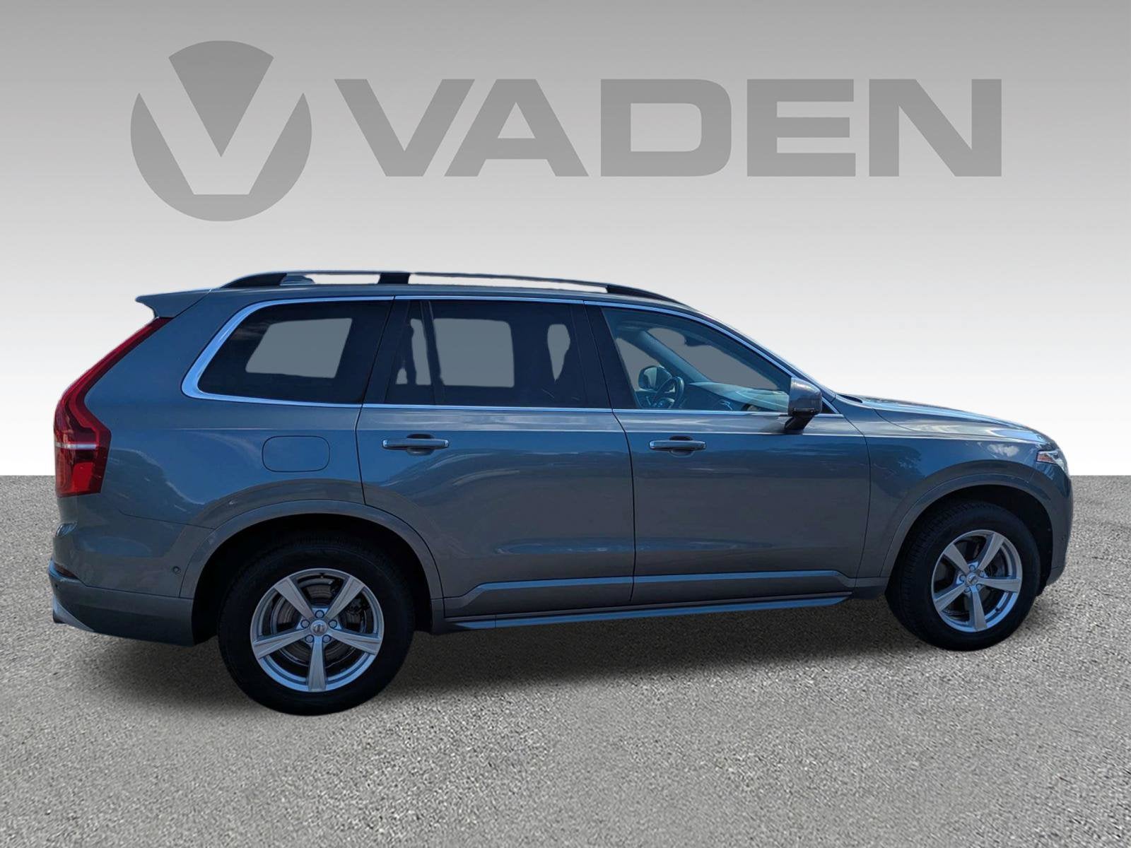 2018 Volvo XC90 T5 Momentum