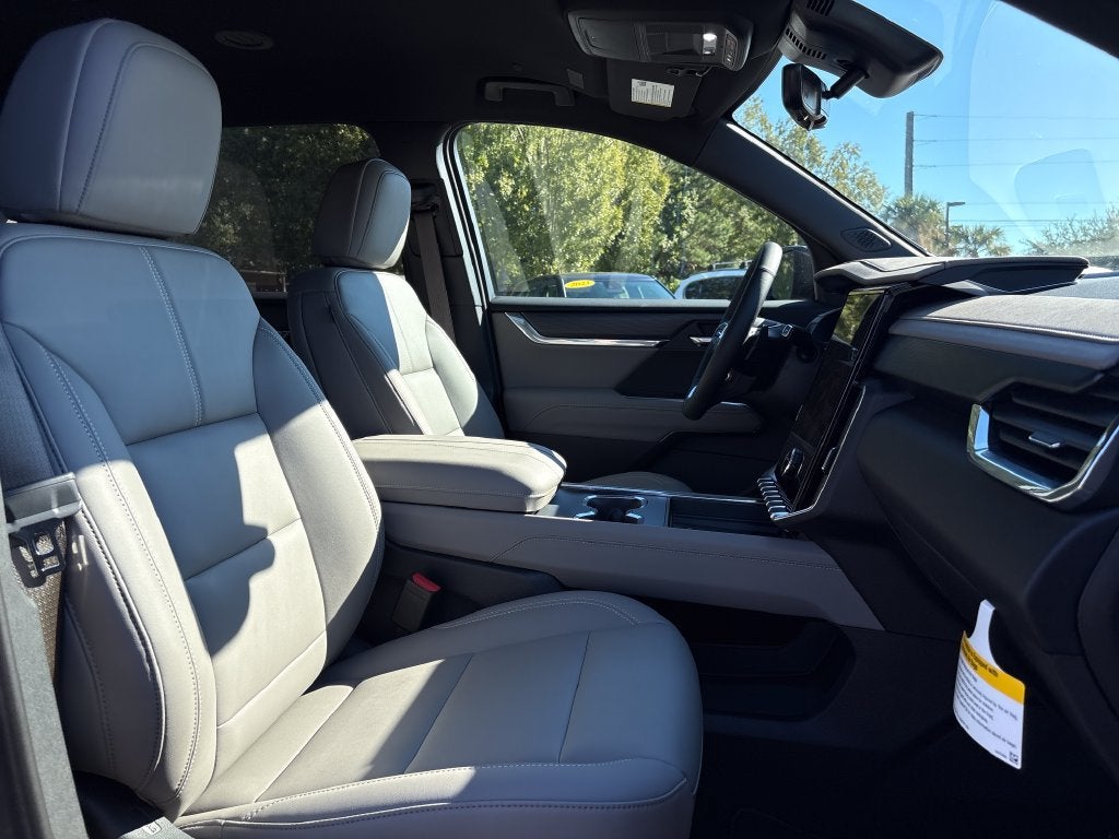 2026 GMC Acadia Elevation - Photo 28