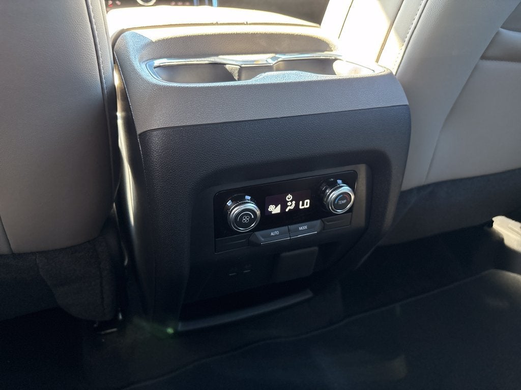 2026 GMC Acadia Elevation - Photo 31