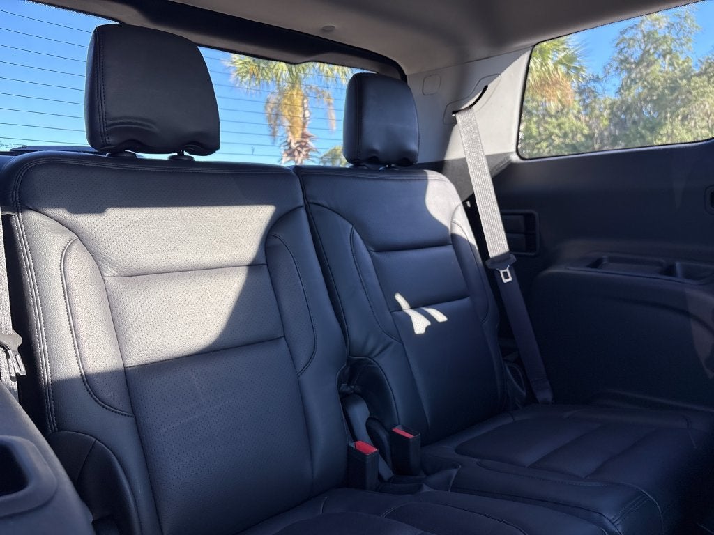 2022 GMC Acadia SLE