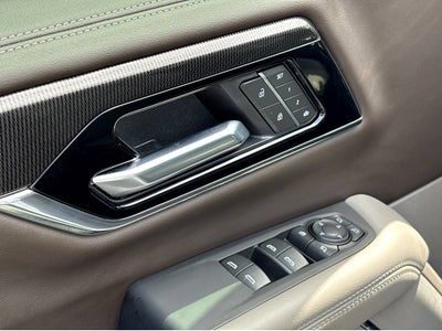 2025 GMC Yukon Elevation