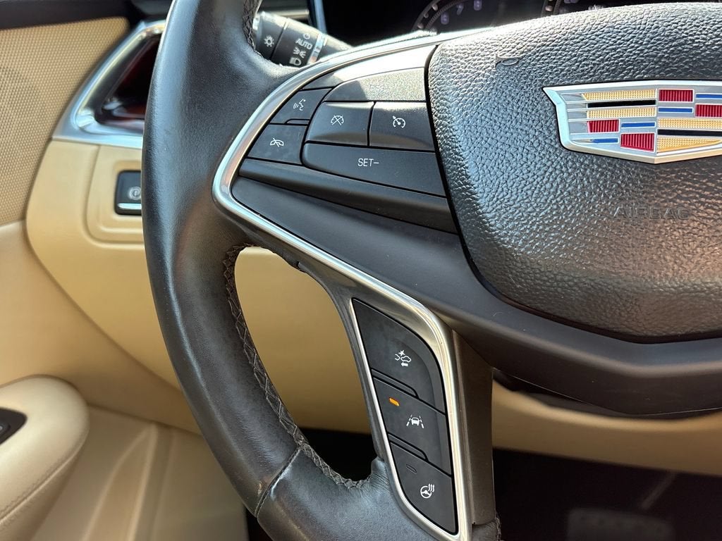 2017 Cadillac XT5 Luxury FWD