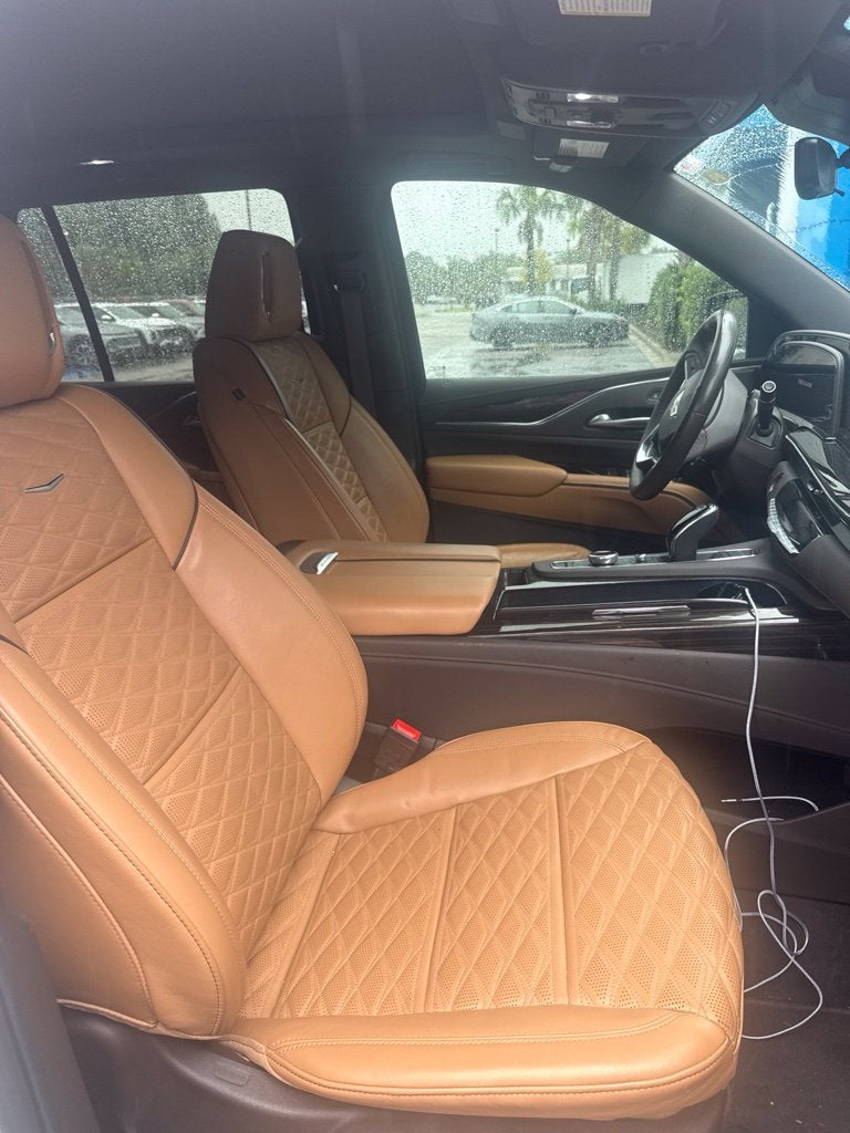 2024 Cadillac Escalade Sport