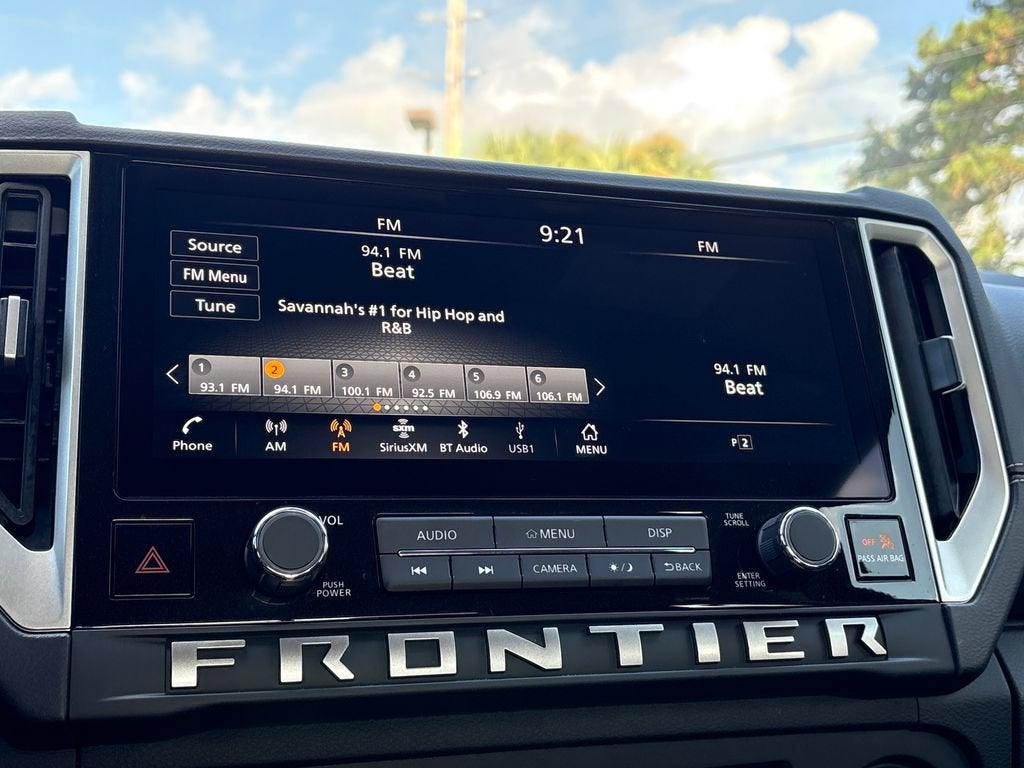 2025 Nissan Frontier SV