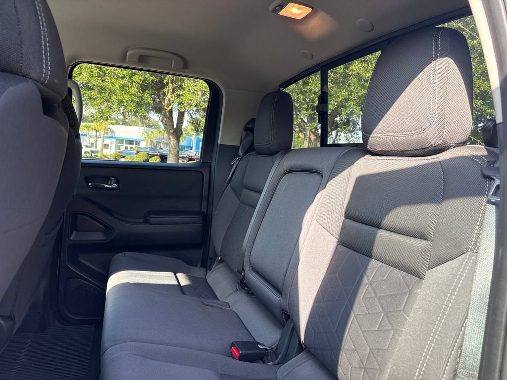 2025 Nissan Frontier SV