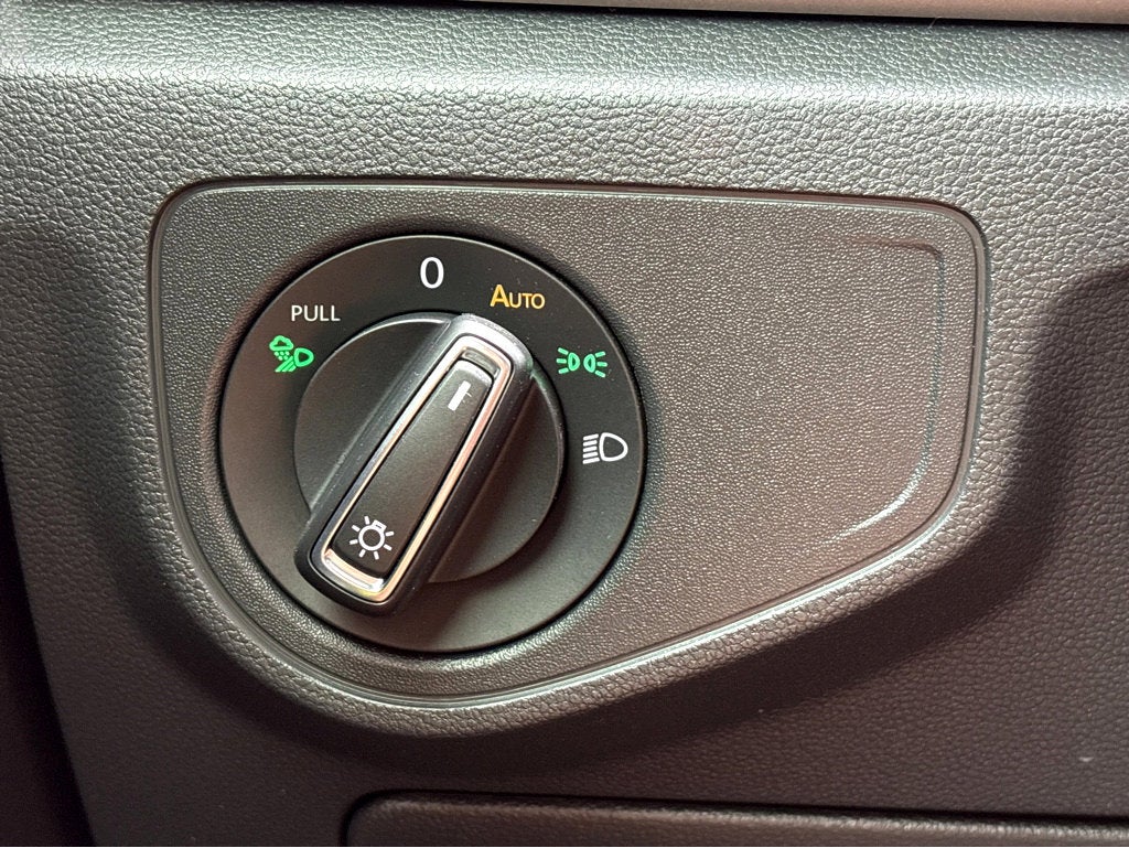 2020 Volkswagen Atlas Cross Sport 3.6L V6 SE w/Technology