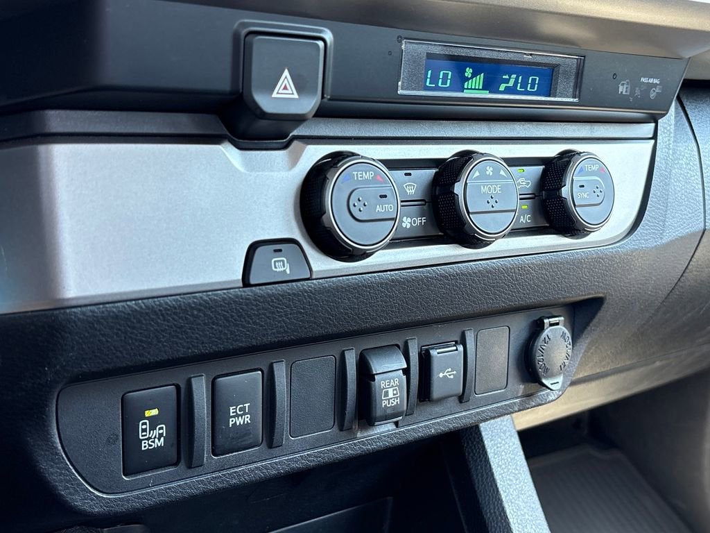 2022 Toyota Tacoma 2WD SR5