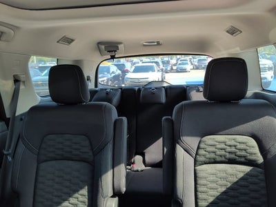 2022 Nissan Pathfinder SV