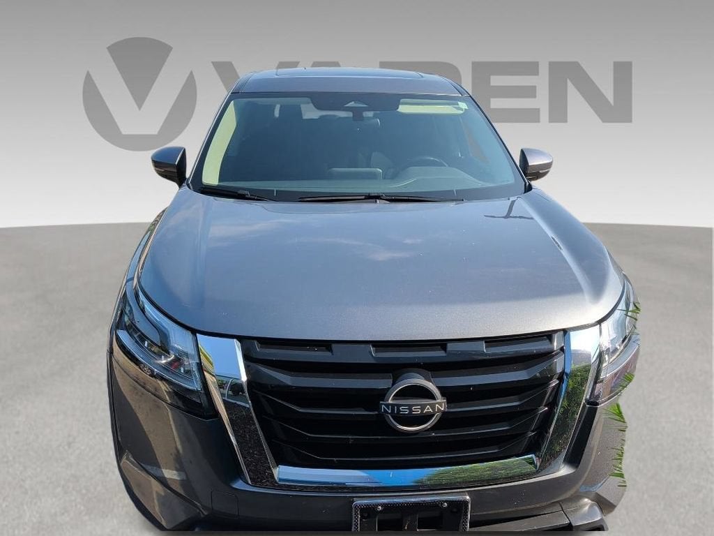 2022 Nissan Pathfinder SV