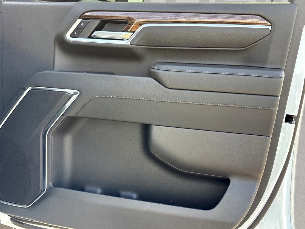 2025 Chevrolet Silverado 3500HD LT