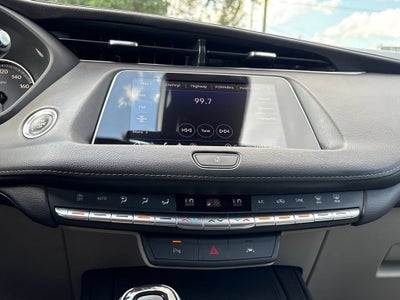 2023 Cadillac XT4 Luxury