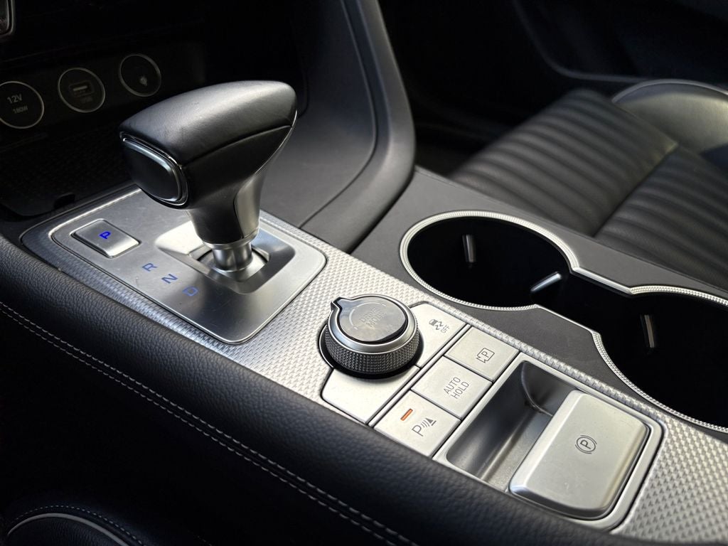 2022 Genesis G70 2.0T